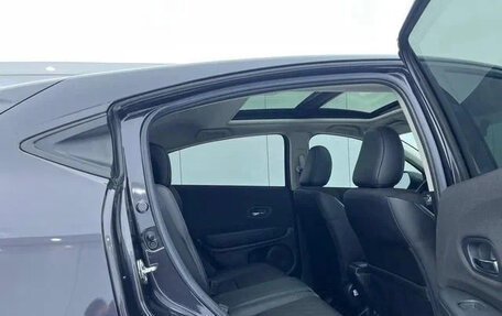 Honda Vezel, 2022 год, 1 350 000 рублей, 8 фотография