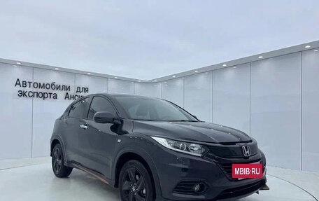 Honda Vezel, 2022 год, 1 350 000 рублей, 3 фотография