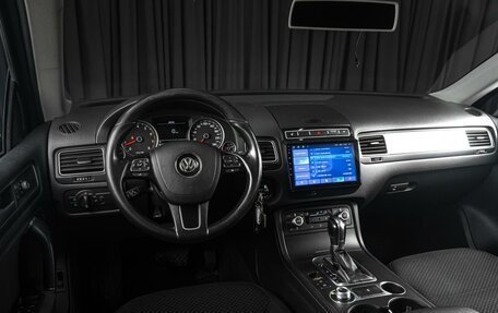 Volkswagen Touareg III, 2016 год, 2 349 000 рублей, 6 фотография