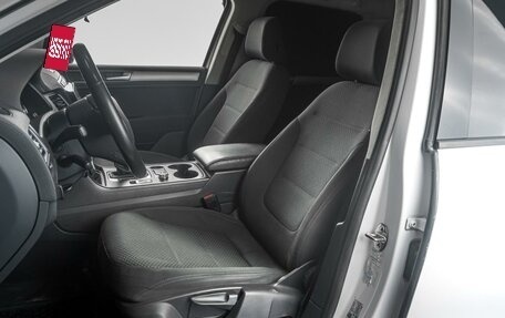 Volkswagen Touareg III, 2016 год, 2 349 000 рублей, 10 фотография