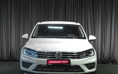 Volkswagen Touareg III, 2016 год, 2 349 000 рублей, 3 фотография