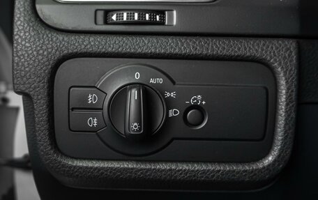 Volkswagen Touareg III, 2016 год, 2 349 000 рублей, 19 фотография