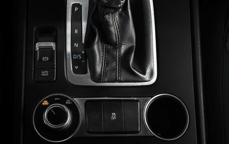 Volkswagen Touareg III, 2016 год, 2 349 000 рублей, 17 фотография