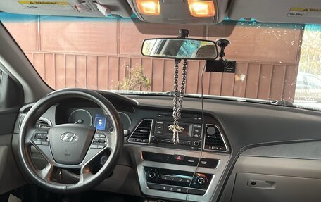 Hyundai Sonata VII, 2016 год, 850 000 рублей, 5 фотография