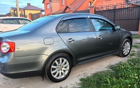 Volkswagen Jetta VI, 2009 год, 590 000 рублей, 2 фотография