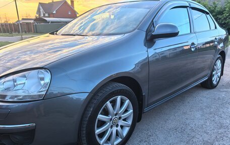 Volkswagen Jetta VI, 2009 год, 590 000 рублей, 5 фотография