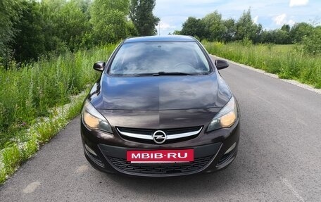 Opel Astra J, 2014 год, 850 000 рублей, 2 фотография