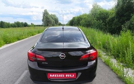 Opel Astra J, 2014 год, 850 000 рублей, 5 фотография
