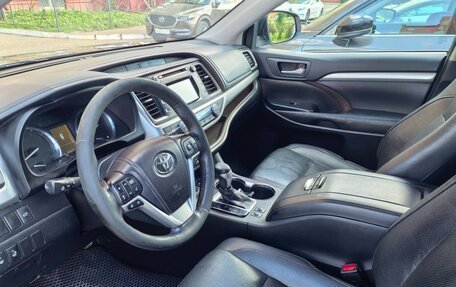 Toyota Highlander III, 2014 год, 2 300 000 рублей, 5 фотография