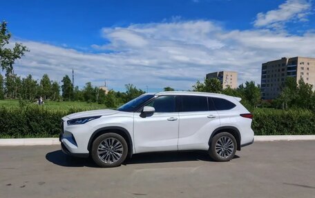 Toyota Highlander, 2025 год, 5 500 000 рублей, 2 фотография