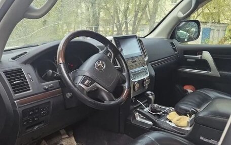 Toyota Land Cruiser 200, 2015 год, 5 200 000 рублей, 2 фотография