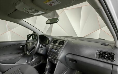 Volkswagen Polo VI (EU Market), 2018 год, 1 200 000 рублей, 18 фотография