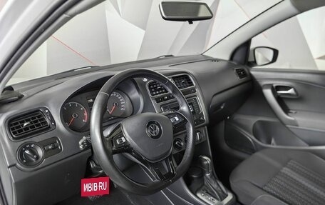Volkswagen Polo VI (EU Market), 2018 год, 1 200 000 рублей, 15 фотография