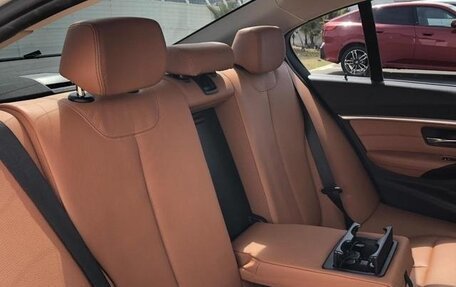BMW 3 серия, 2017 год, 1 100 000 рублей, 17 фотография