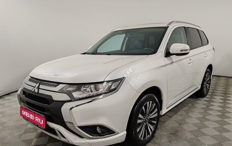 Mitsubishi Outlander III рестайлинг 3, 2022 год, 2 529 000 рублей, 1 фотография