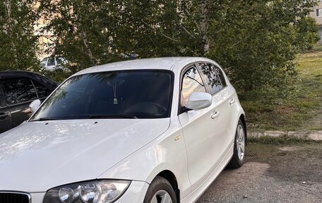 BMW 1 серия, 2011 год, 780 000 рублей, 1 фотография