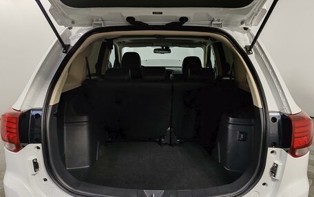 Mitsubishi Outlander III рестайлинг 3, 2022 год, 2 529 000 рублей, 10 фотография