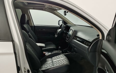 Mitsubishi Outlander III рестайлинг 3, 2022 год, 2 529 000 рублей, 24 фотография