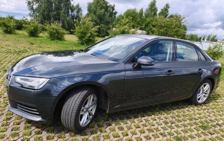 Audi A4, 2019 год, 2 300 000 рублей, 12 фотография