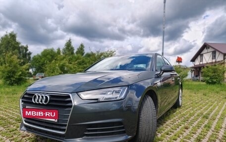 Audi A4, 2019 год, 2 300 000 рублей, 13 фотография