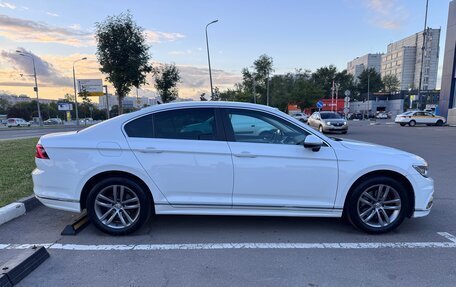 Volkswagen Passat B8 рестайлинг, 2018 год, 2 250 000 рублей, 3 фотография