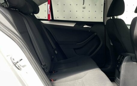 Volkswagen Jetta VI, 2012 год, 995 000 рублей, 13 фотография