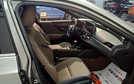 Lexus ES VII, 2023 год, 4 268 000 рублей, 25 фотография