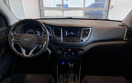 Hyundai Tucson III, 2018 год, 2 380 000 рублей, 9 фотография