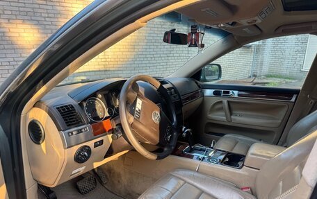 Volkswagen Touareg III, 2004 год, 630 000 рублей, 1 фотография