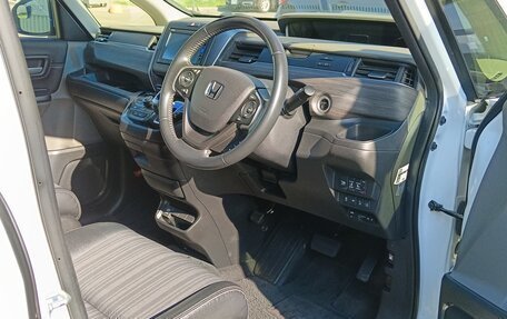 Honda Freed II, 2017 год, 1 449 000 рублей, 27 фотография