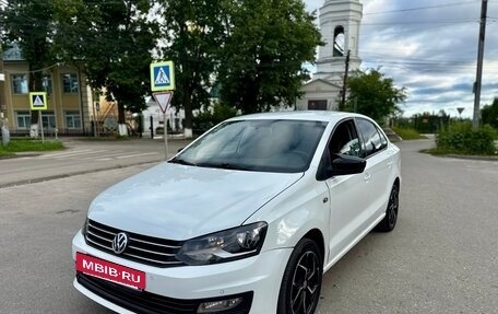 Volkswagen Polo VI (EU Market), 2016 год, 850 000 рублей, 2 фотография