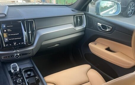 Volvo XC60 II, 2019 год, 3 800 000 рублей, 4 фотография