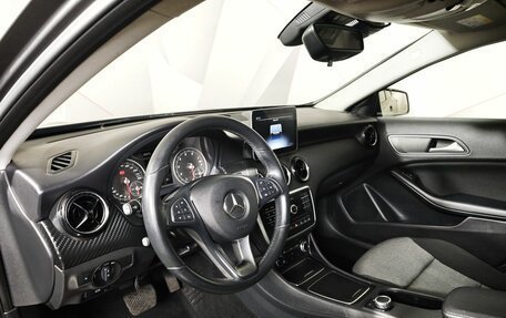Mercedes-Benz GLA, 2019 год, 2 221 000 рублей, 17 фотография