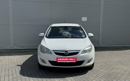 Opel Astra J, 2011 год, 595 000 рублей, 2 фотография