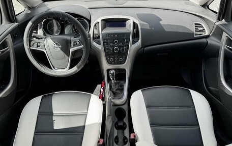 Opel Astra J, 2011 год, 595 000 рублей, 8 фотография