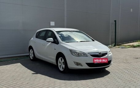 Opel Astra J, 2011 год, 595 000 рублей, 3 фотография