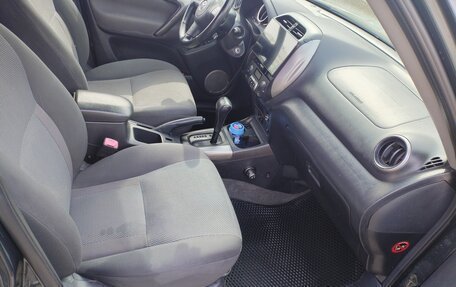 Toyota RAV4, 2004 год, 850 000 рублей, 13 фотография