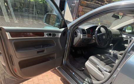 Volkswagen Touareg III, 2007 год, 1 000 000 рублей, 4 фотография