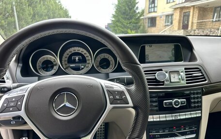 Mercedes-Benz E-Класс, 2013 год, 2 500 000 рублей, 21 фотография