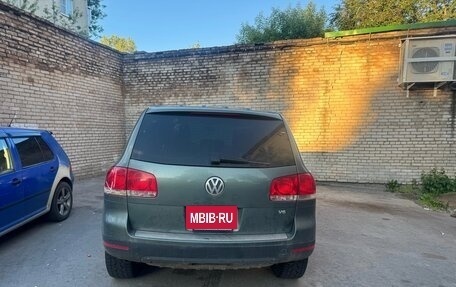 Volkswagen Touareg III, 2004 год, 630 000 рублей, 4 фотография