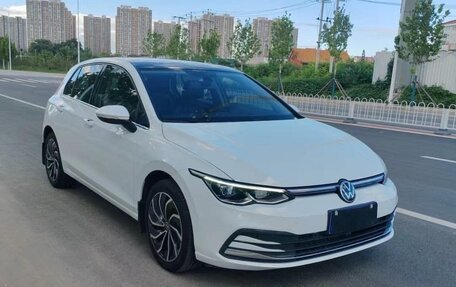 Volkswagen Golf VIII, 2023 год, 1 800 000 рублей, 2 фотография