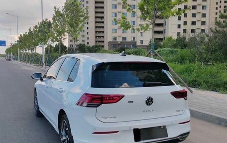 Volkswagen Golf VIII, 2023 год, 1 800 000 рублей, 4 фотография