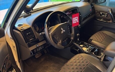 Mitsubishi Pajero IV, 2019 год, 3 650 000 рублей, 11 фотография