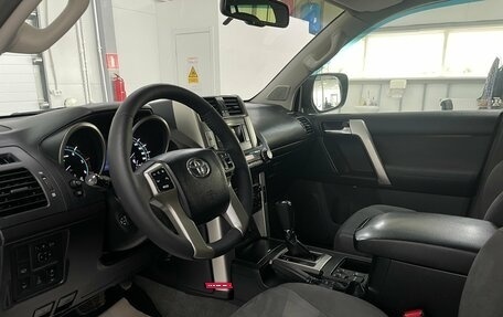 Toyota Land Cruiser Prado 150 рестайлинг 2, 2012 год, 2 449 000 рублей, 8 фотография
