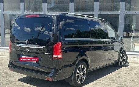 Mercedes-Benz V-Класс, 2017 год, 4 200 000 рублей, 2 фотография