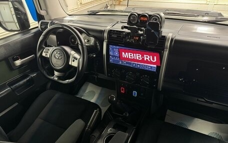 Toyota FJ Cruiser, 2011 год, 4 990 000 рублей, 11 фотография