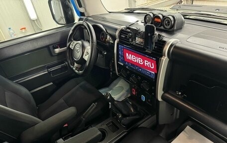 Toyota FJ Cruiser, 2011 год, 4 990 000 рублей, 12 фотография