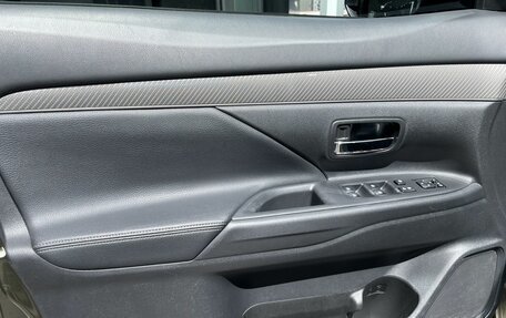 Mitsubishi Outlander III рестайлинг 3, 2020 год, 2 430 000 рублей, 16 фотография