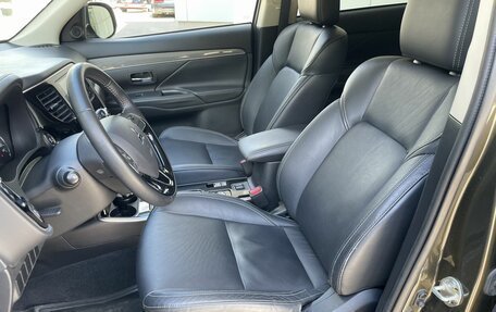 Mitsubishi Outlander III рестайлинг 3, 2020 год, 2 430 000 рублей, 20 фотография