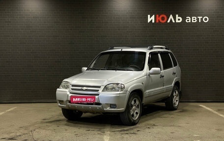 Chevrolet Niva I рестайлинг, 2003 год, 250 000 рублей, 1 фотография